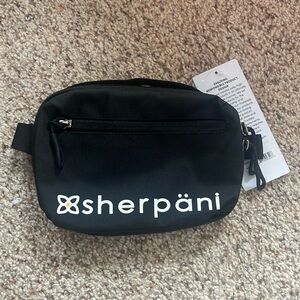 Sherpani Belt bag NWT